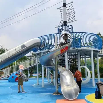 Aerospace theme new children's playground