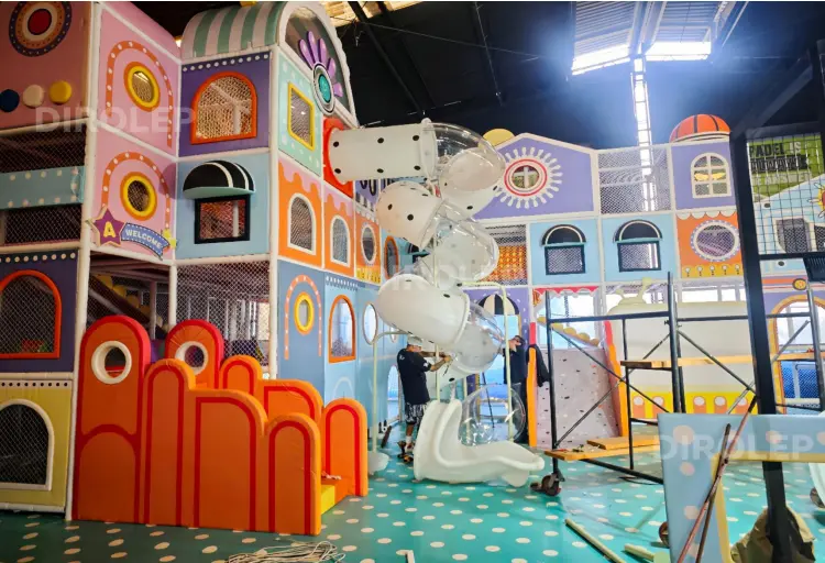 Dirolep build a high building structure children indoor playground at Mexico